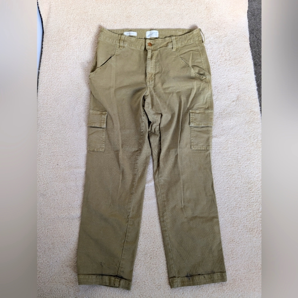 Universal Thread High Rise Slim Straight Cargo Tan 12 / 31R